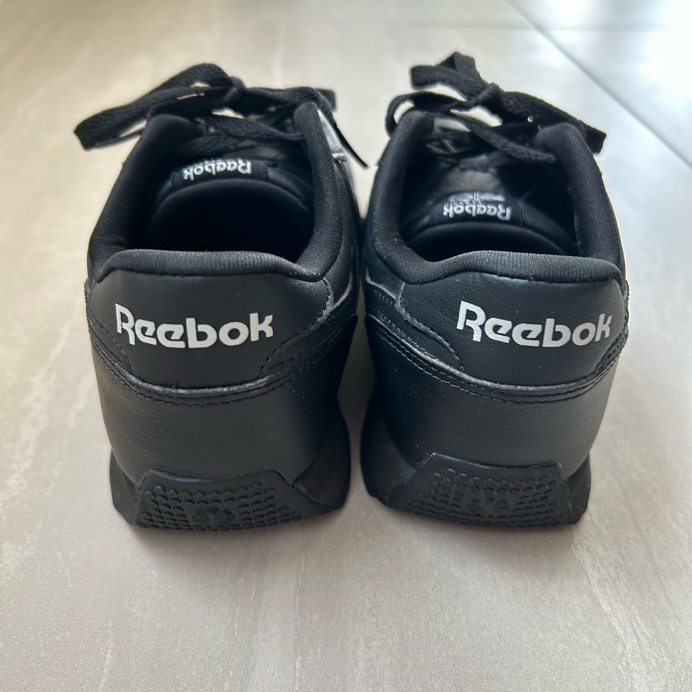 Reebok Women’s Black Low-Top Sneakers - Picture 7 of 10